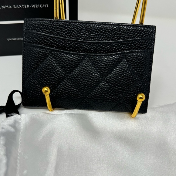 💯CHANEL Black Caviar Quilted Card case w/ Gold Hardware - Picture 7 of 7